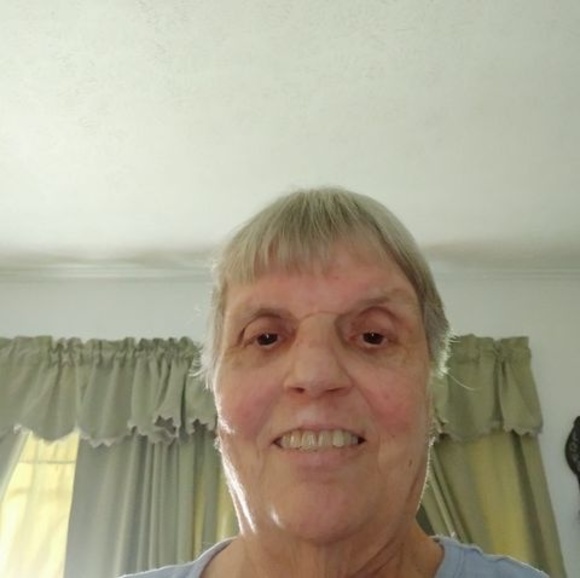 Meet your Posher, Debbie - Picture 1 of 1